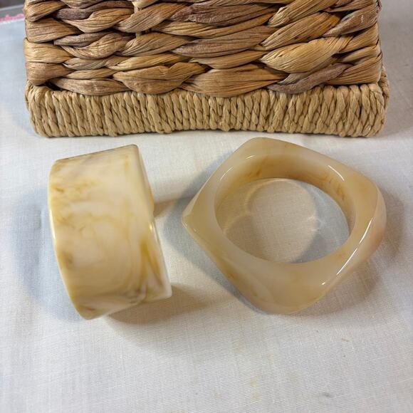 Set of 2 Acrylic Bracelets Square & Round Neutral Tone Boho Jewelry - Picture 1 of 7